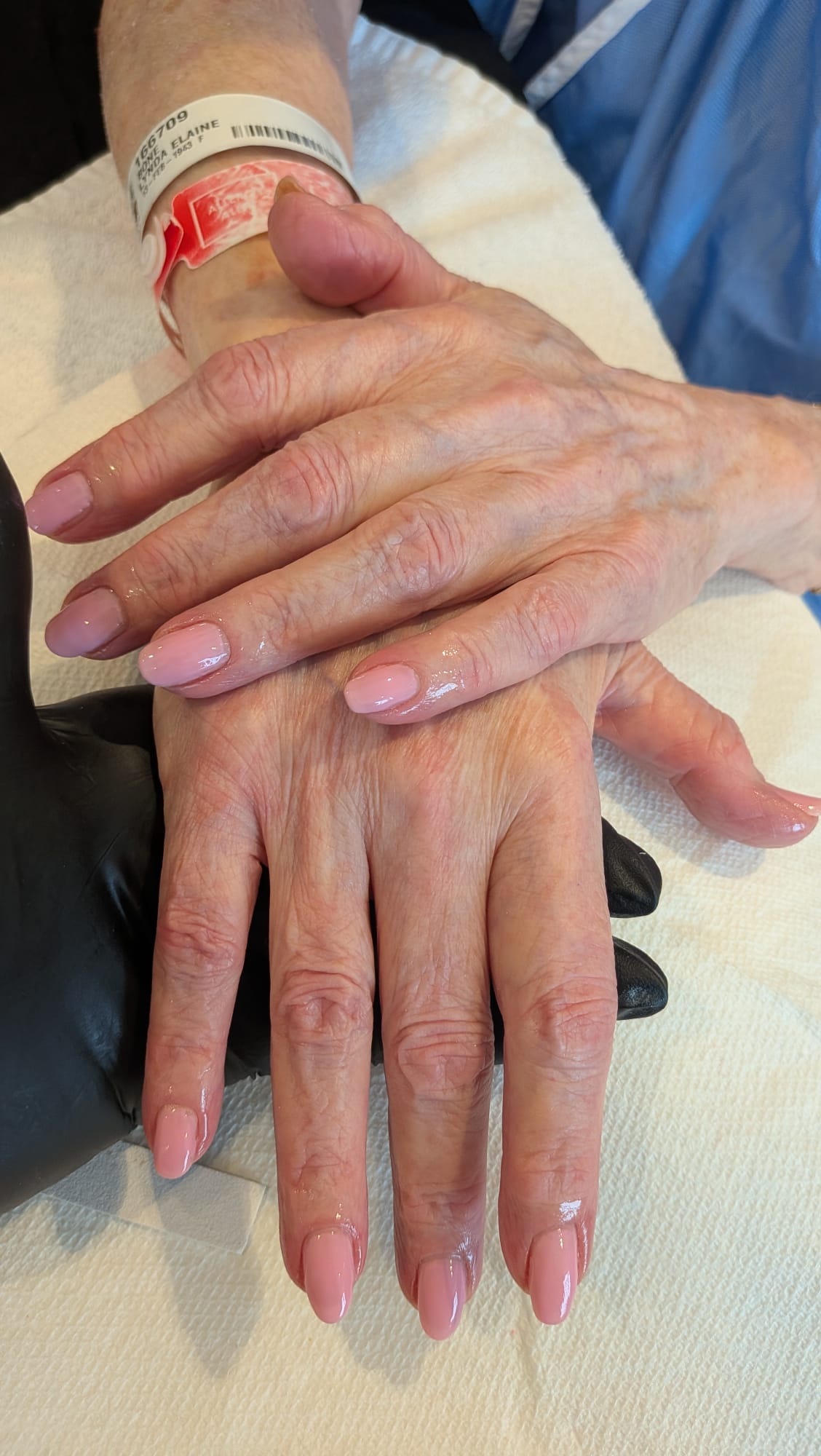 Senior Mini Manicures